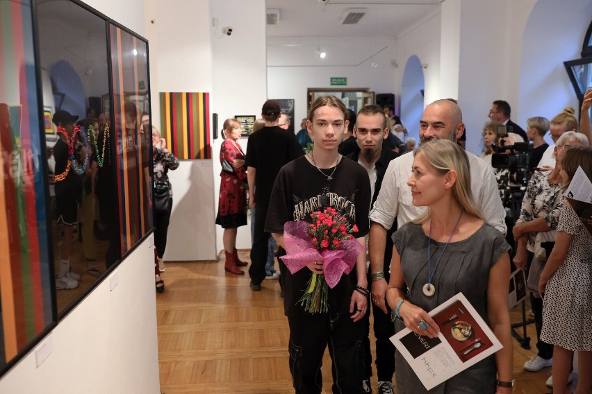 "Świat liter, obrazów świat" - wystawa Ireny Laszczyk w ODA w Piotrkowie