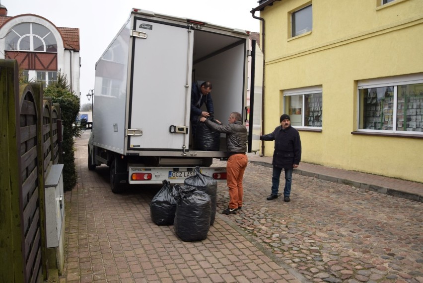 Człuchów. Kolejna przesyłka z nakrętkami dla Judytki. Tym razem z Zakładu Aktywności Zawodowej w Czarnem