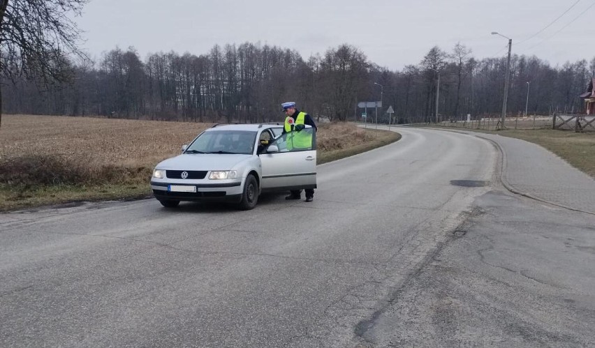 Radziejowscy policjanci ogniwa ruchu drogowego i prewencji,...