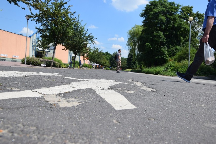 Zobacz kolejne zdjęcia. Przesuwaj zdjęcia w prawo - naciśnij...