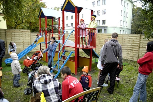Radni chcą by place zabaw zarządzane przez spółdzielnie stały ...