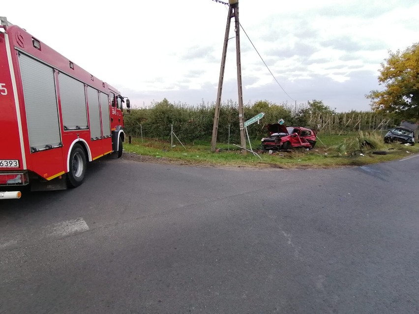 Wypadek w Nowej Wsi, gmina Sompolno. Lądował śmigłowiec LPR. 3 osoby poszkodowane