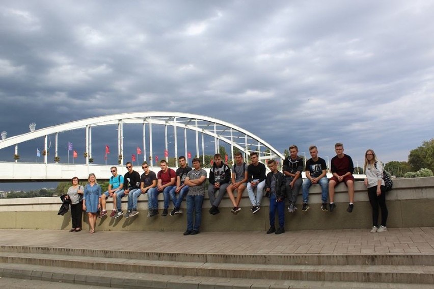 Leśna Podlaska: Najlepsi uczniowie z ZSCKR pojechali na staż zawodowy na Węgry. Zobaczcie zdjęcia!