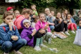 To był wyjątkowy piknik integracyjny zorganizowany przez Młodziezowy Dom Kultury w Chełmie. "Wesołe Hocki Klocki" integrowały dwie szkoły 