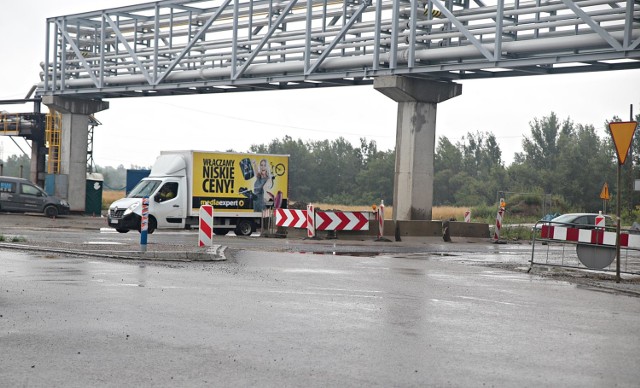 Taki marazm na ulicy Igołomskiej oglądają codziennie kierowcy i okoliczni mieszkańcy. Są oburzeni