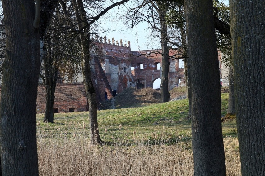 Pomysł na udany weekend? Ruiny zamku w Krupem. Zobacz fotorelację ze spaceru