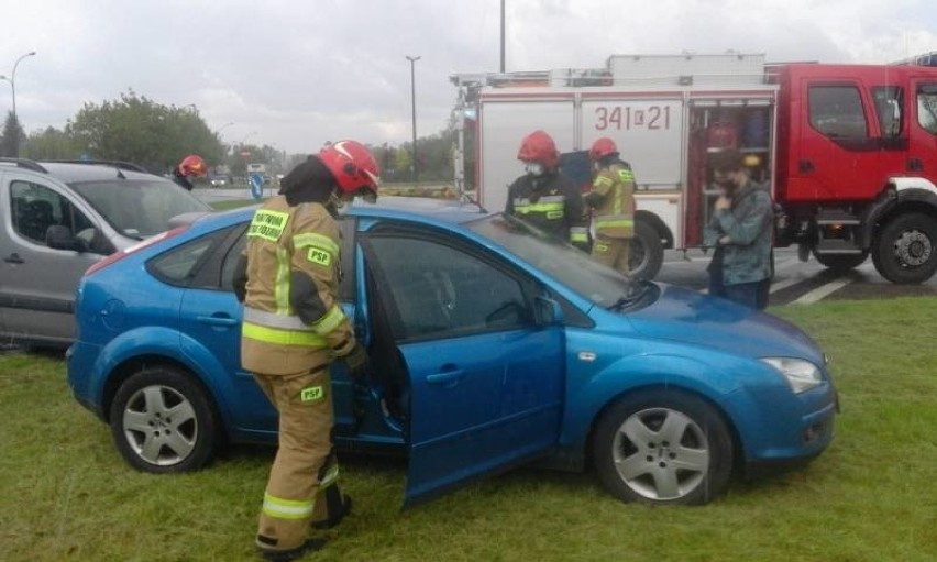 Nowy Sącz wypadek. Zderzenie aut na ul. 1 Brygady i al. Piłsudskiego 