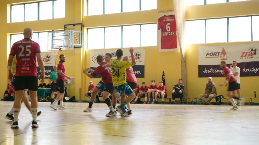 Cztery męskie drużyny rywalizowały w Świebodzinie w...