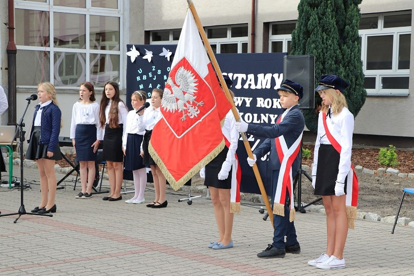 Uroczysta akademia z okazji rozpoczęcia roku szkolnego 2022/2023 w Osieku nad Notecią [ZDJĘCIA]