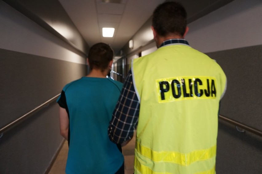 Częstochowa: Groził nożem policjantom