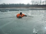 Roszków: Strażacy ćwiczyli nad zalewem [ZDJĘCIA]