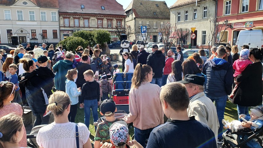 Spotkanie dzieci z gminy Śmigiel z Zajączkami Wielkanocnymi