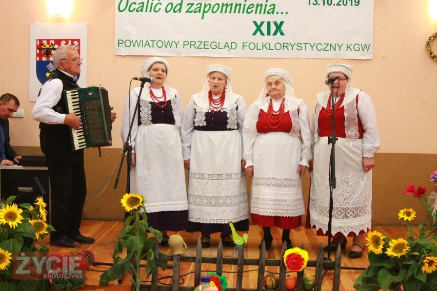 XIX Powiatowy Przegląd Folklorystyczny KGW "Ocalić od zapomnienia" [ZDJĘCIA]                   