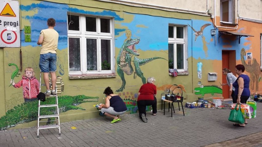 Mural - kamienica przy ul. Jednośći Narodowej 106 we...