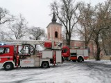 Kwilcz. Pożar drewnianej podłogi w kościele parafialnym w Kwilczu. Sytuacja jest już opanowana