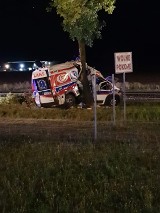 Wypadek pod Kłobuckiem. Kierowca ciężarówki wjechał w karetkę ZDJĘCIA
