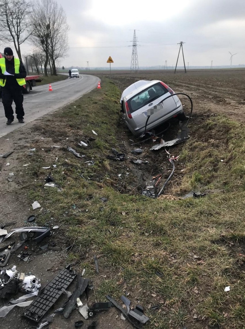 Wypadek w gminie Barcin. Jeden z kierowców nie ustąpił pierwszeństwa przejazdu 
