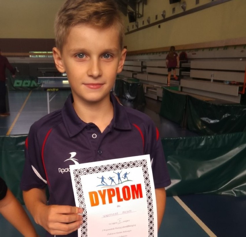 UMLKS Radomsko: najmłodsi tenisiści stołowi grali w WTK w Moszczenicy [ZDJĘCIA]
