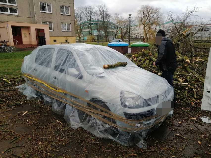 Orkan Sabina w regionie. Zniszczenia w Kołobrzegu [ZDJĘCIA]