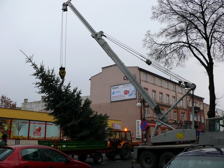 W Chełmie pojawiają się dekoracje świąteczne