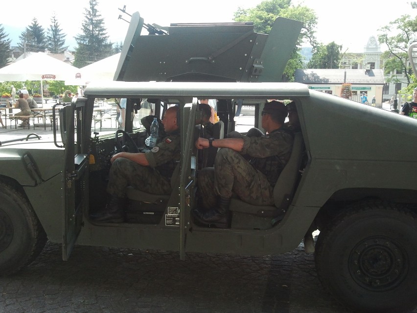 Ustroń: Podczas Military Festiwal dokładnie obejrzeliśmy wojskowego hummera