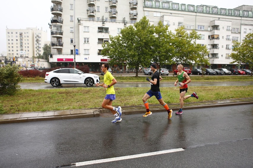 14. Bieg Ursynowa „Yes, I KEN”. Tysiące biegaczy przebiegło aleją Komisji Edukacji Narodowej