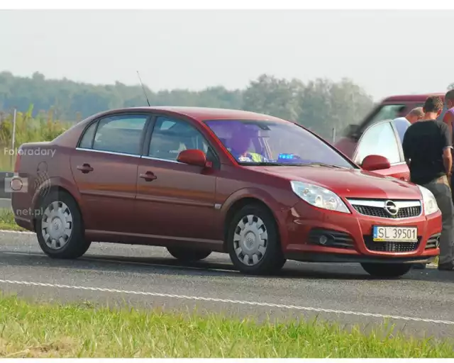 Opel Vectra C fl Drogówki z Rudy Śląskiej (Woj. Śląskie)
Silnik: 2,8 V6 Turbo / 250 KM
Wyposażenie: 1 kamera videorapid2
Nadzorowany teren: Miasto Ruda Śląska. Autostrada A4, Drogi Krajowe numer: 44 i 81 oraz Drogi Wojewódzkie numer: 902 i 925