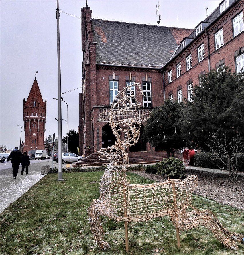 przewodniczący Rady Miasta – 2706 zł,wiceprzewodniczący Rady...