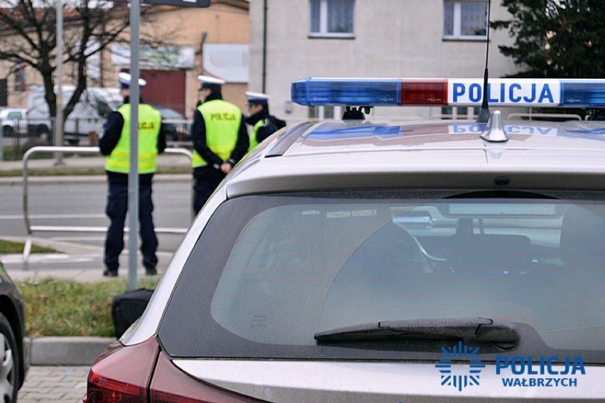 13-latek ukradł portfel nauczycielce. Mieszkanka Dolnego Śląska zgłosiła sprawę policji