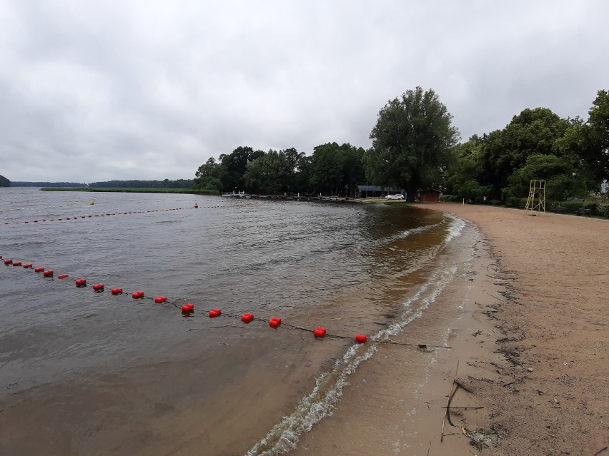 Plaża wojskowa w Szczecinku zamknięta do odwołania [zdjęcia]
