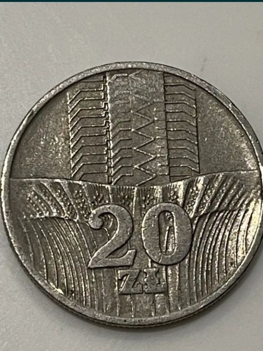 Egzemplarz monety PRL 20 zł z 1974 roku. Moneta nie posiada...