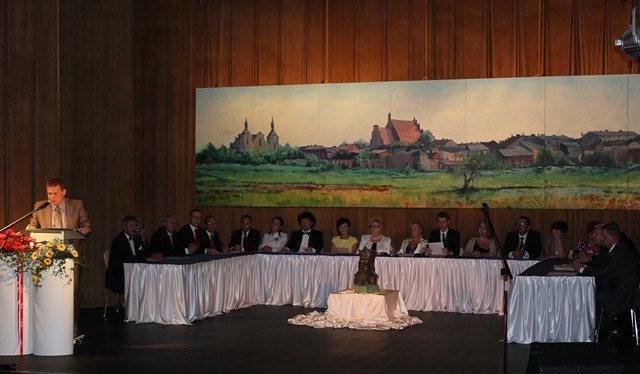 Uroczysta Sesja Rady Miejskiej odbyła się tym razem w Miejskim Domu Kultury w Kole