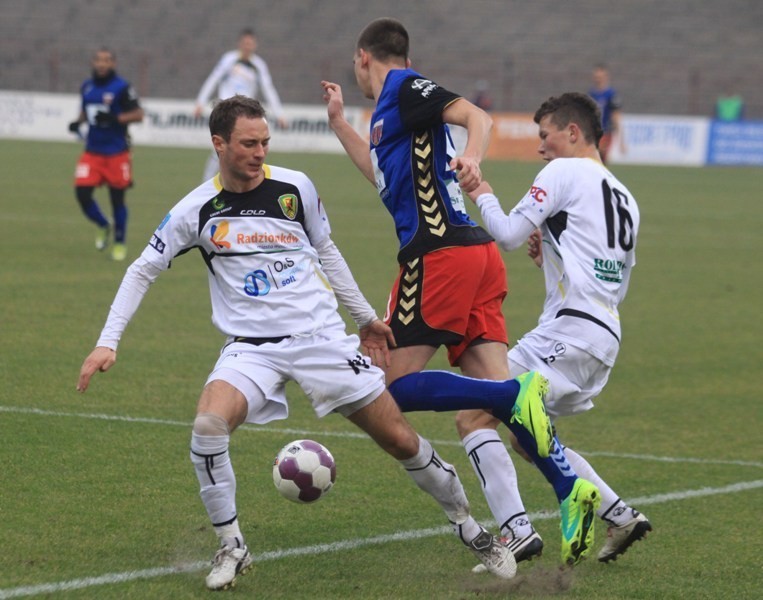 Polonia Bytom - Ruch Radzionków 1:2 [ZDJĘCIA]. Cidry wygrały wyjazdowy mecz w Bytomiu