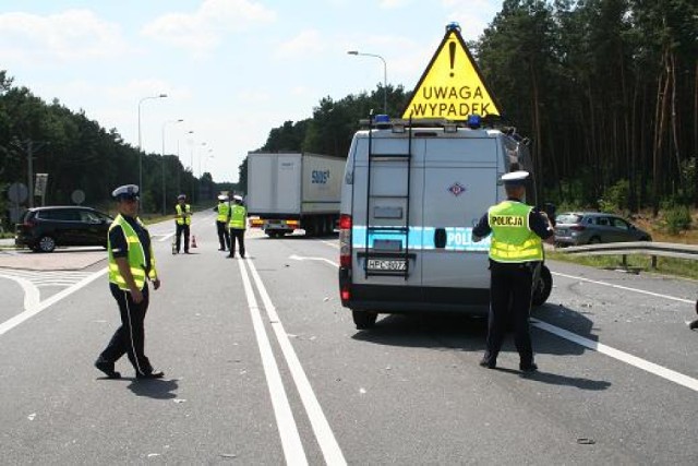 Tragiczny wypadek w Glinkach. Policjanci apelują do świadków [ZDJĘCIA]