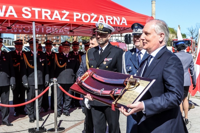 Gdańsk. Wojewódzkie obchody Dnia Strażaka w jubileusz...