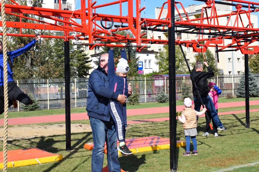 Klatka treningowa Barbarian Lab w Kutnie. Ćwiczenia na stadionie [GALERIA ZDJĘĆ]