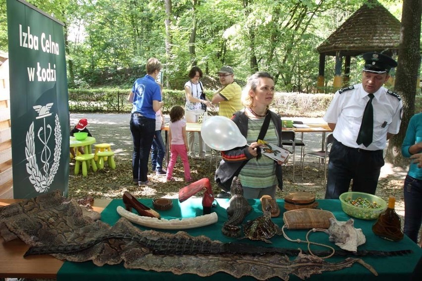 Celnicy w zoo w Łodzi