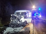 Z regionu. Wypadek na trasie Antonin - Mikstat: kierowca pod wpływem alkoholu, sześć osób rannych
