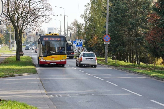 We wtorek rozpoczął się między innymi remont ulicy Czechosłowackiej. Zostanie tutaj położona nowa nawierzchnia. Roboty będą prowadzone na odcinku od stacji benzynowej w rejonie Góreckiej po wjazd na kolejną stację paliw, która znajduje się przy skrzyżowaniu z Jaskiniową. Prace potrwają do końca listopada.