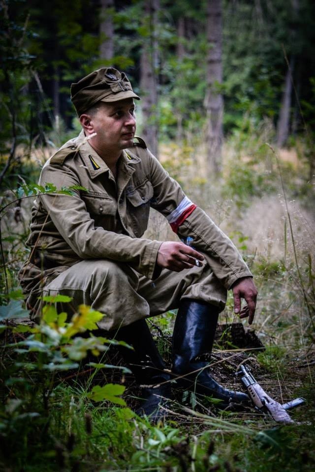 Bogusław Wołoszański w Kamiennej Górze realizował zdjęcia w sztolniach Arado, w budynku starych zakładów włókienniczych Kamodex oraz w lasach w pobliżu Antonówki.