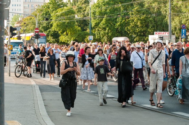 Marsz Pamięci 2015. Tłumy przeszły przez miasto, by uczcić pamięć mieszkańców getta [ZDJĘCIA]