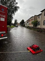 Zalane piwnice i ulice w Szamocinie po sobotnich ulewach 