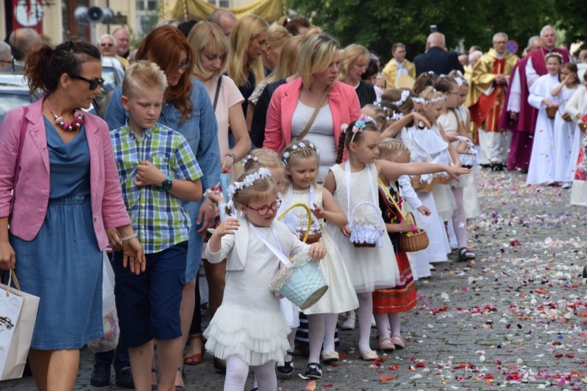 Dlaczego świętujemy Boże Ciało?

Źródło: gazetalubuska.pl /...