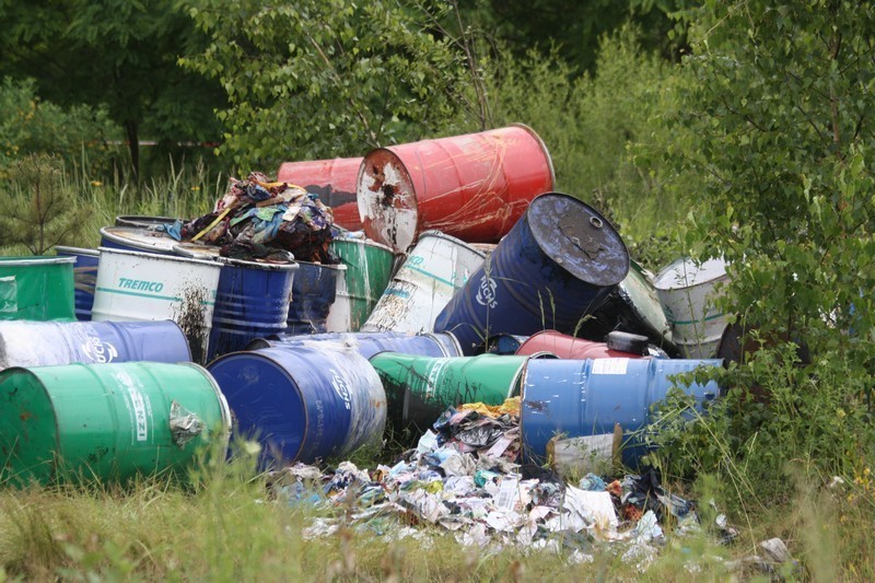 Odpady w Ogrodzieńcu znaleziono w czwartek.