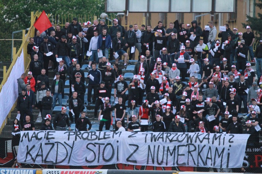 Mecz Unia - Tarnovia 4 maja na Stadionie Miejskim w...