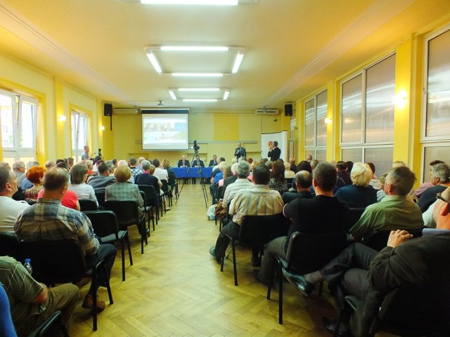 W debacie dotyczącej kraśnickiej Fabryki Łożysk Tocznych wzięli udział senatorowie RP - Grzegorz Bierecki i prof. Henryk Cioch.
