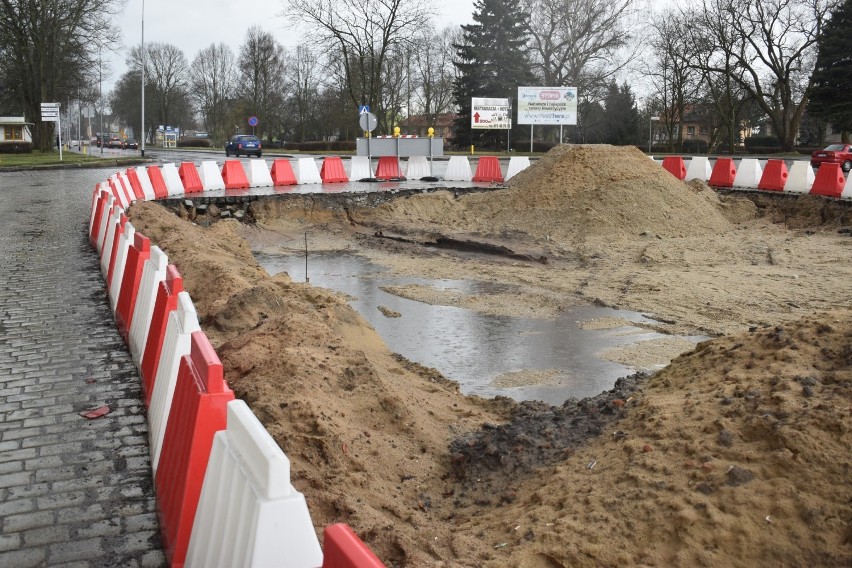 Koparka pracuje na placu Unii Europejskie. Dowiedzieliśmy...