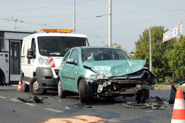 Na drodze krajowej nr 10 w Brzozówce pod Toruniem doszło do kolizji. Około 9 rano zderzył się tam trzy samochody.

Zobacz także:
Wybuch gazu w mieszkaniu przy 63. Pułku Piechoty
Śmierć w lokalnej noclegowni