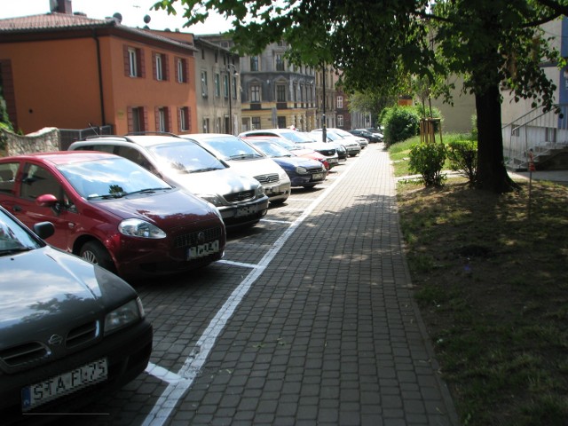 Wyznaczono 42 miejsca do obsługi strefy krótkotrwałego parkowania