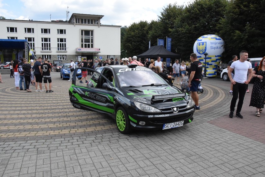 GT Festiwal 2020 w Wiśle. Weekendowy raj dla miłośników motoryzacji. Czego tu nie ma? Samochody rajdowe, off road, zabytkowe i motocykle